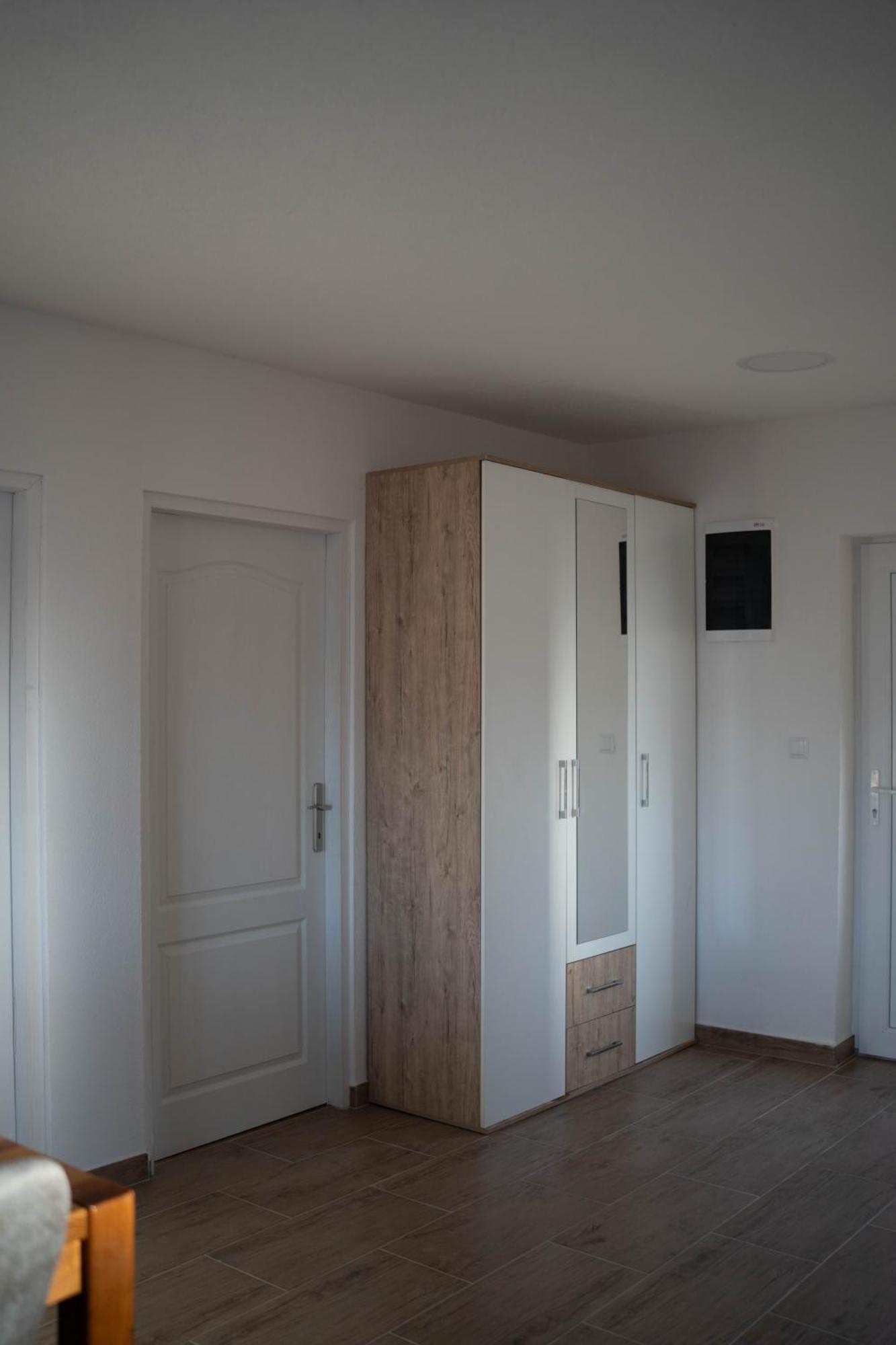 Apartmani Elegance Tuzla Kültér fotó
