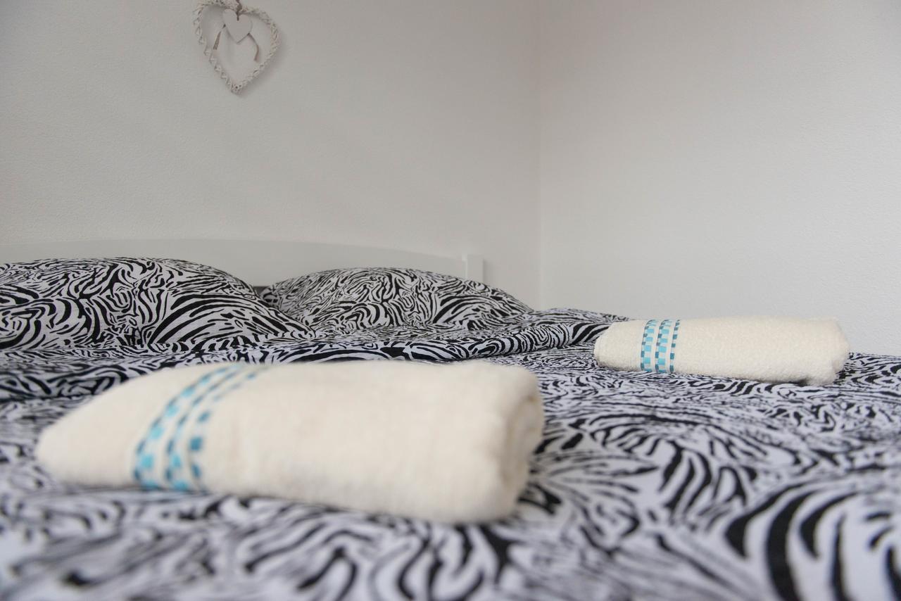 Apartmani Elegance Tuzla Kültér fotó